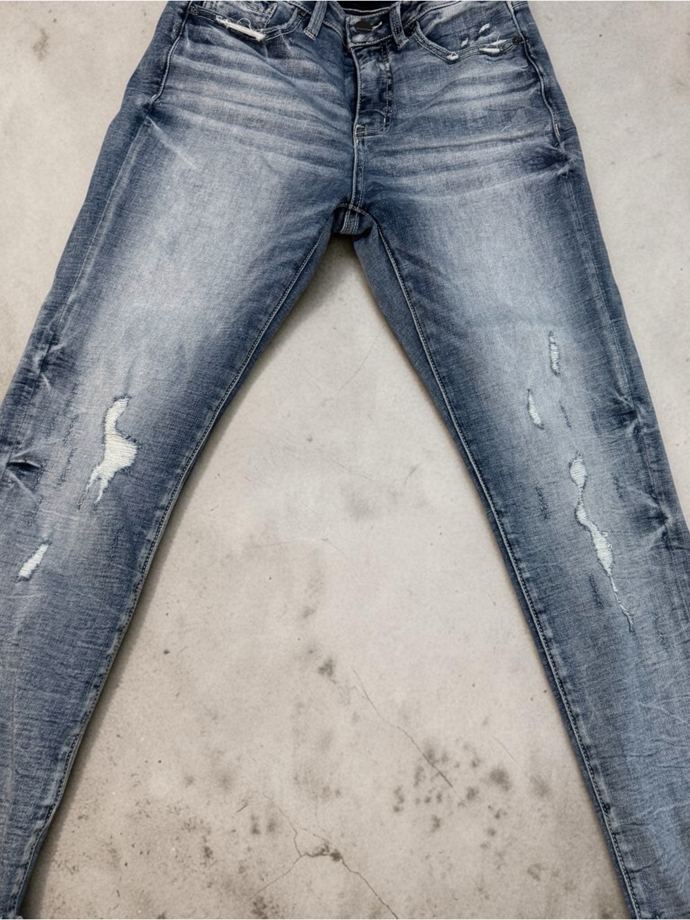 Buckle Women's Distressed Skinny Jeans - Light Blue Wash